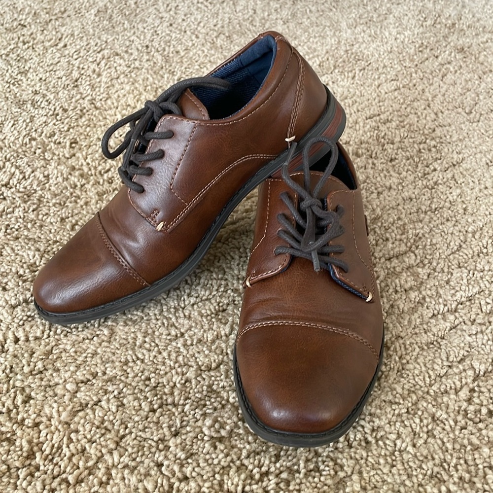 American Eagle Boys Dress Shoe